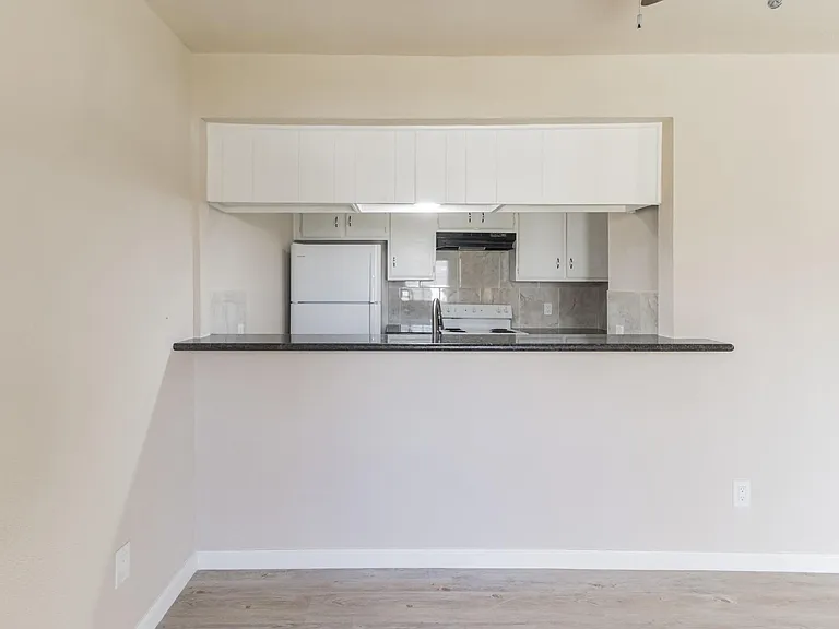 6815 Beachwood St #1 — Photo 7