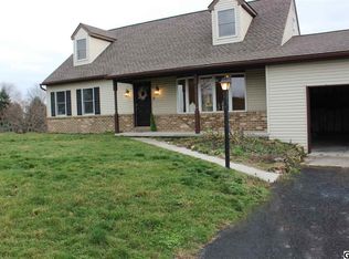 5 Pamela Pl, Mechanicsburg, PA 17050