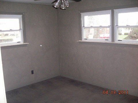 3rd image of 35123 Elmira St