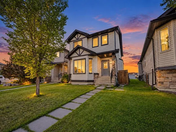 129 S Saddlebrook Cir NE, Calgary, AB T3J 0K4