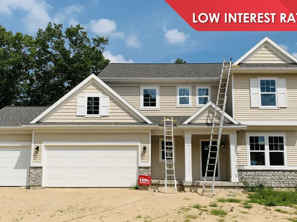 1418 Kimber Dr SE, Lowell, MI 49331