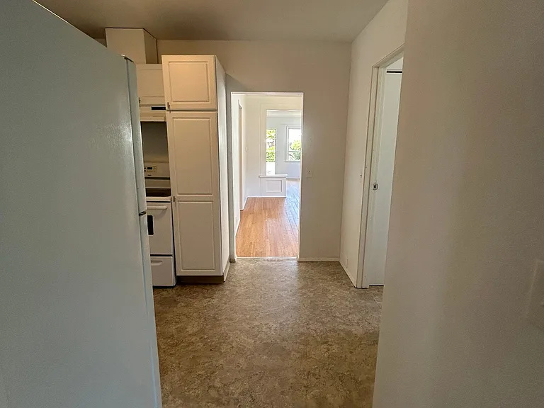 909 S 5th St — Photo 13