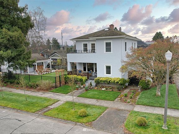 2nd image of 1402 S Pine St