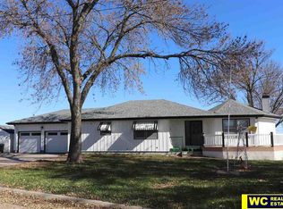 607 Maple St, Kennard, NE 68034