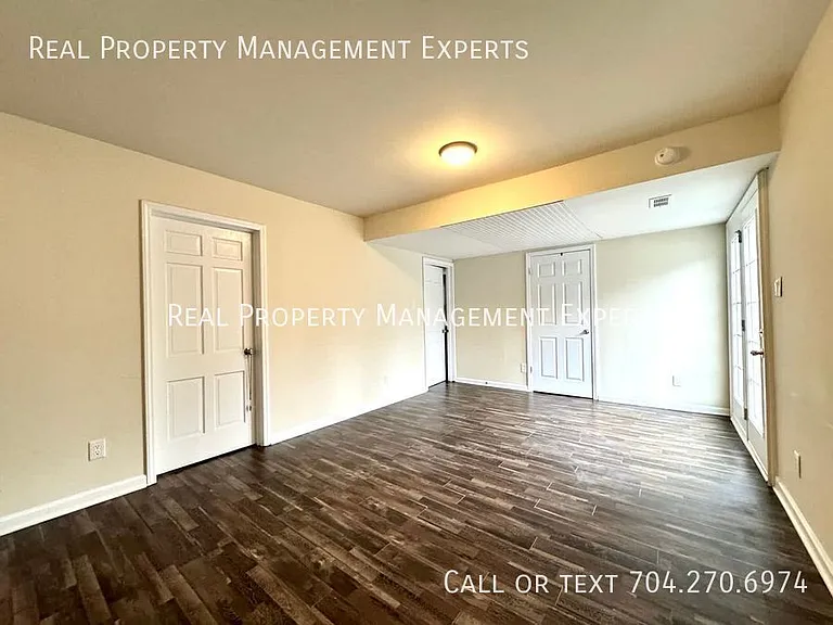 900 Tally Ho Ct — Photo 10