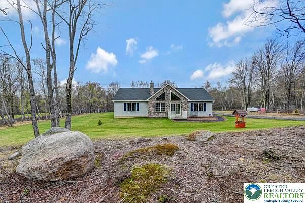 1st image of 209 Brittany Dr