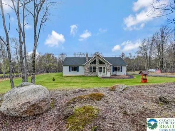 209 Brittany Dr, Albrightsville, PA 18210