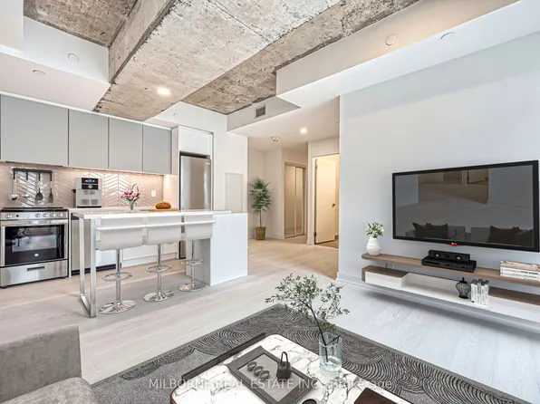 57 Brock Ave #104, Toronto, ON M6K 0H3