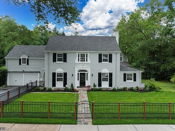 2nd image of 12 Marquette Rd