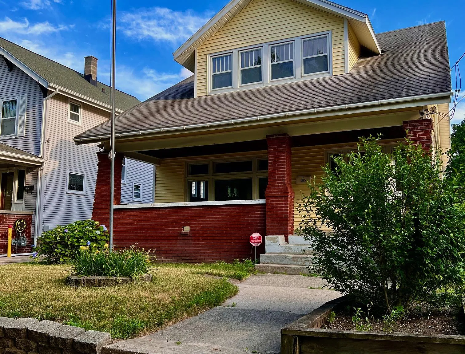 4 bed, 2729 sqft, $1,250 — Photo 2