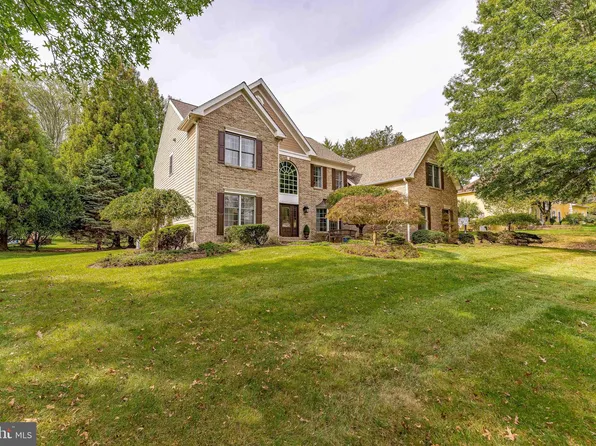 74 Old Mill Dr, Media, PA 19063