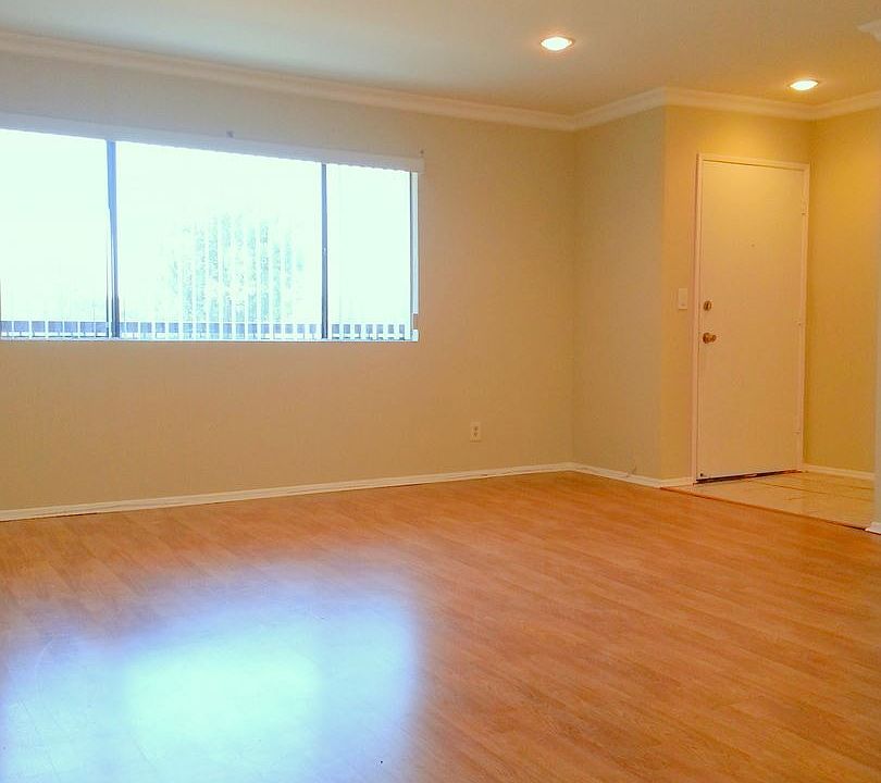 1st image of 6544 Whitsett Ave APT 6