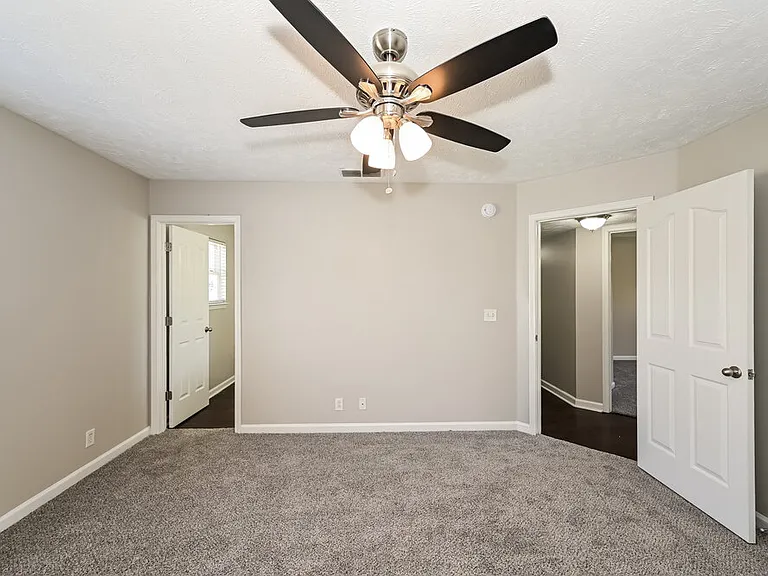 2834 Wellington Pl — Photo 9