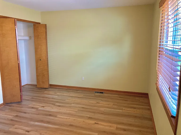 15125 Churchill St — Photo 6
