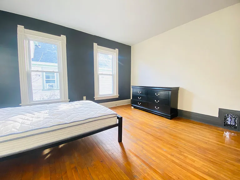 1337 Madison St #A — Photo 29