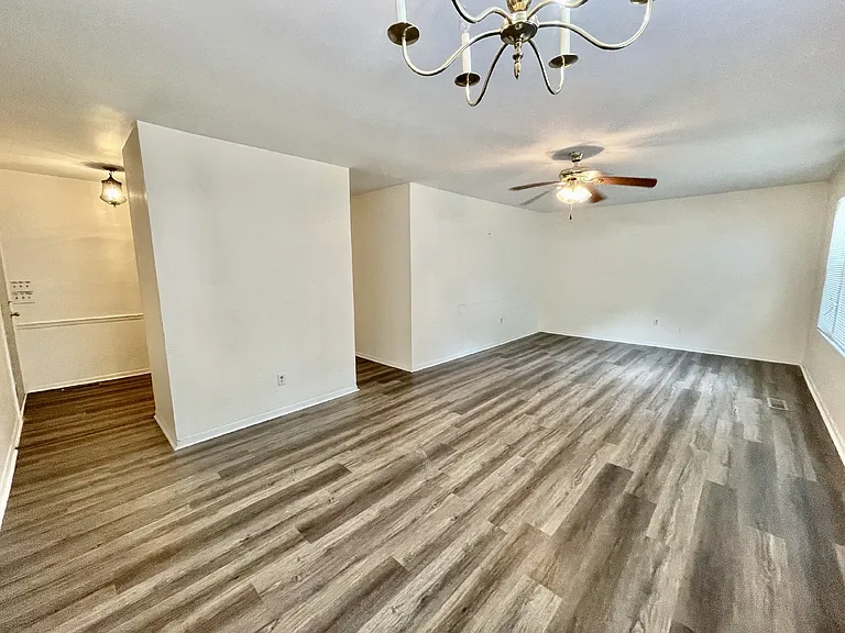 717 Rockwood Dr — Photo 18