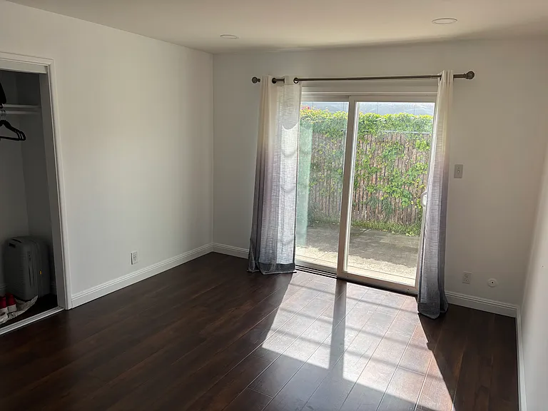 3015 Los Prados St — Photo 5