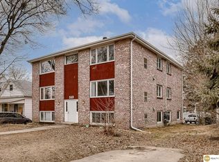 349 S 26th St, Lincoln, NE 68510