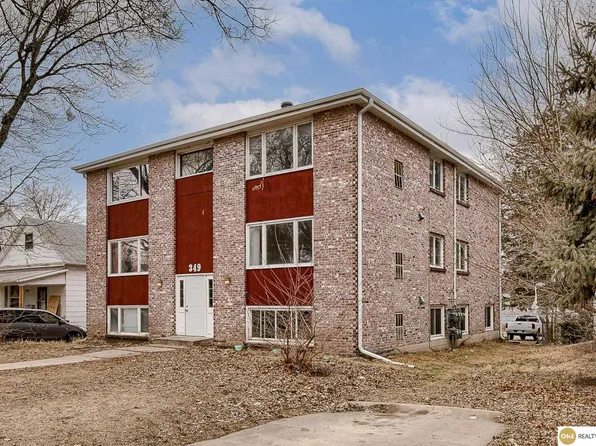 349 S 26th St, Lincoln, NE 68510