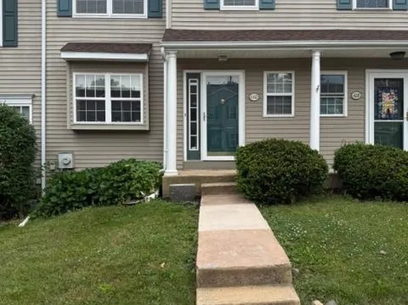 110 Pin Oak Ct, Collegeville, PA 19426