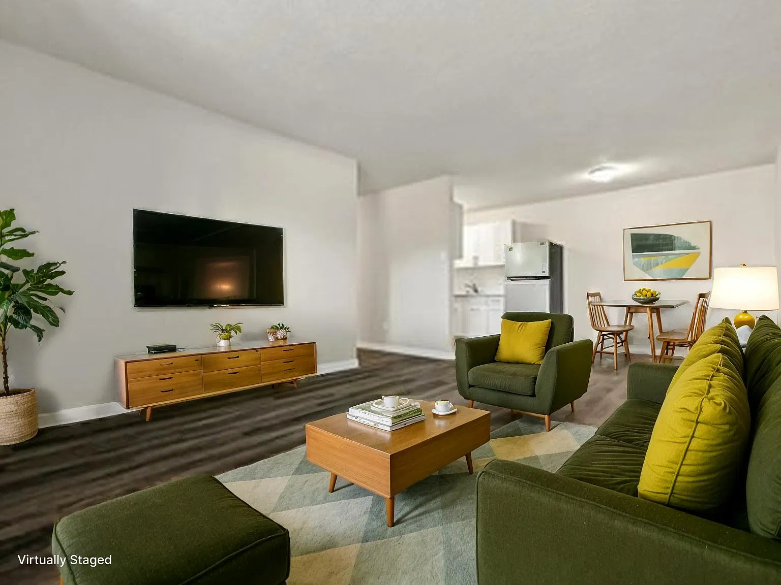 Lancelot Apartments — Photo 3