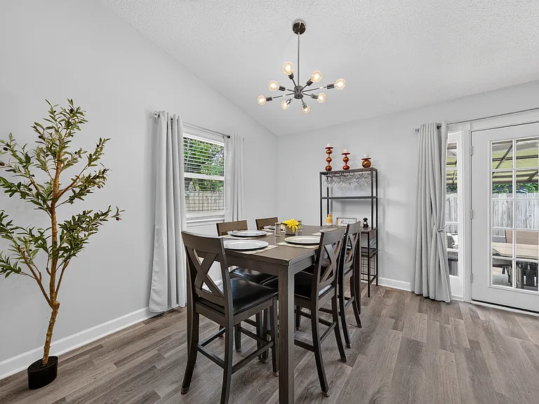 3349 Green St — Photo 3