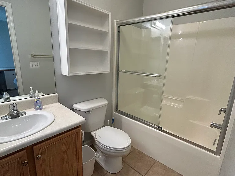 2738 W Tharpe St #402 — Photo 3