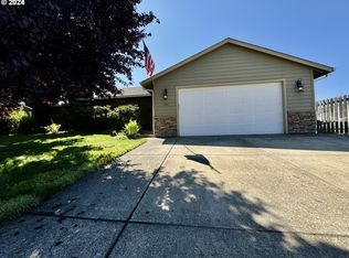 448 Gentry Loop, Myrtle Creek, OR 97457