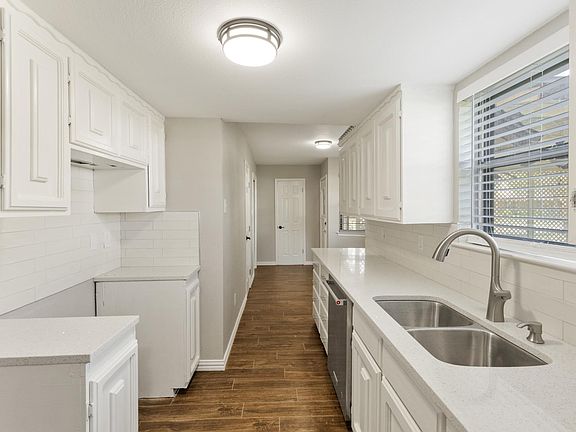5th image of 3309 Bobbie Ln