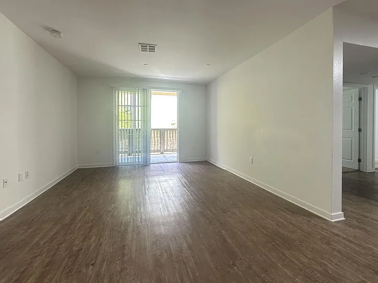 La Buena Ventura Apts...Brand New Building...Amazing Views! — Photo 12