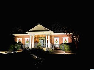 1563 Blackhall Ln SE, Decatur, AL 35601