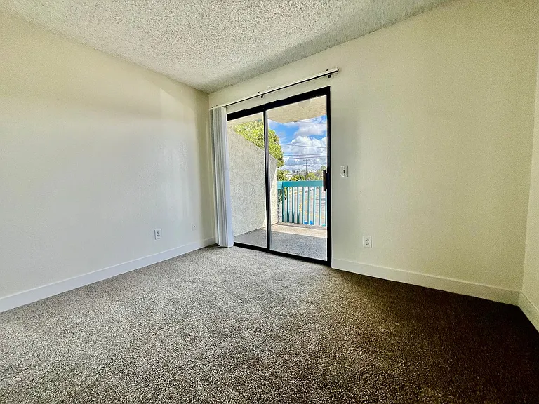 1505 Alvarado St — Photo 10