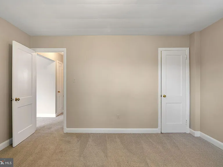 1410 N Quinn St #7 — Photo 11