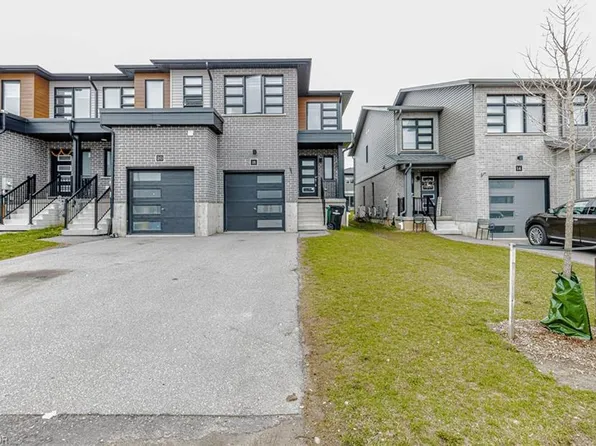 18 Wilkinson Ave, Cambridge, ON N1S 0C5