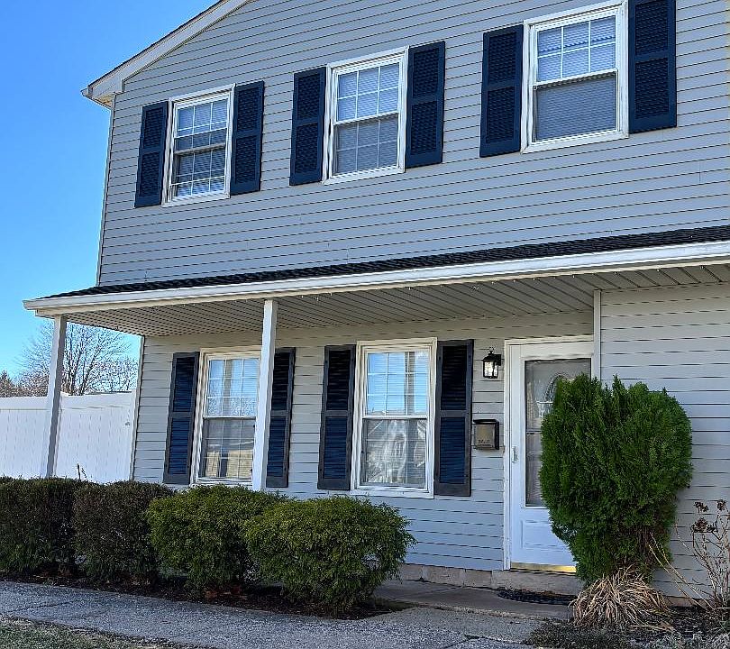 1st image of 239 Washington Pl #239