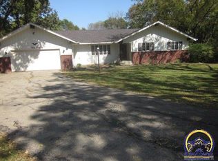 5030 SE 7th St, Tecumseh, KS 66542