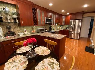 22 Valley Forge Ln, Morris Plains, NJ 07950