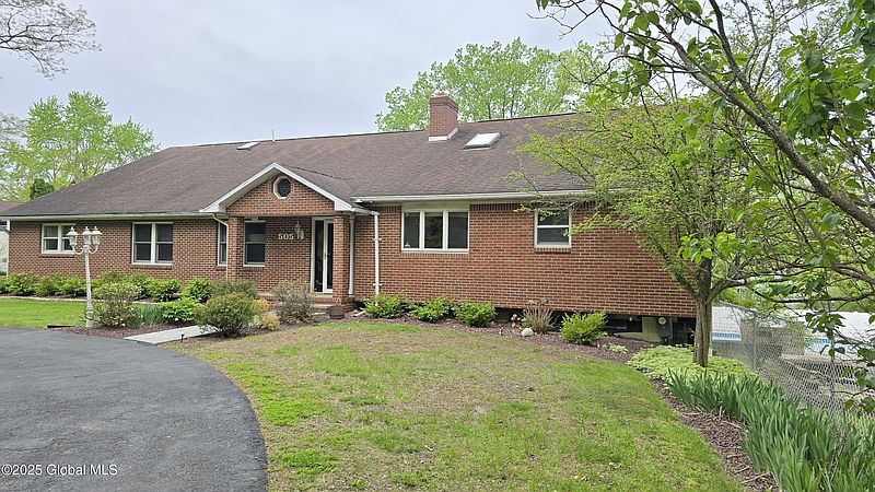5th image of 505 Elm Avenue