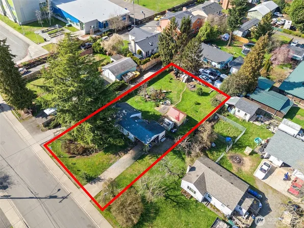 3760 S 168th St, SeaTac, WA 98188