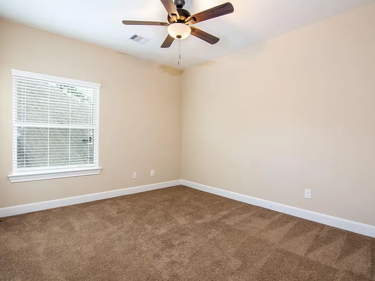 34 Canoe Bend Ct — Photo 36