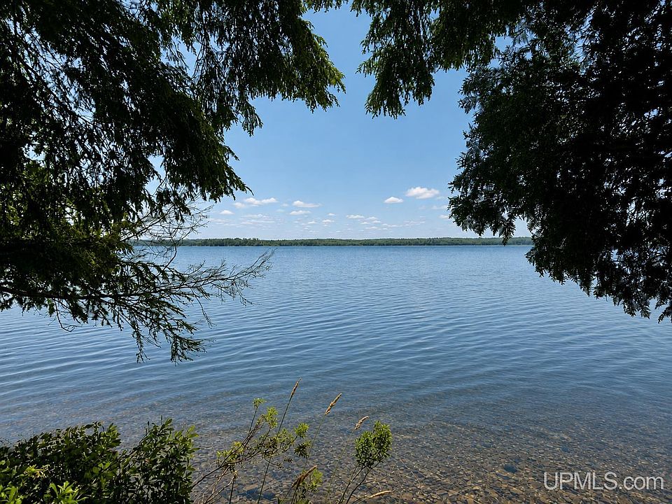 1st image of 12.2 Lakeshore Dr #A