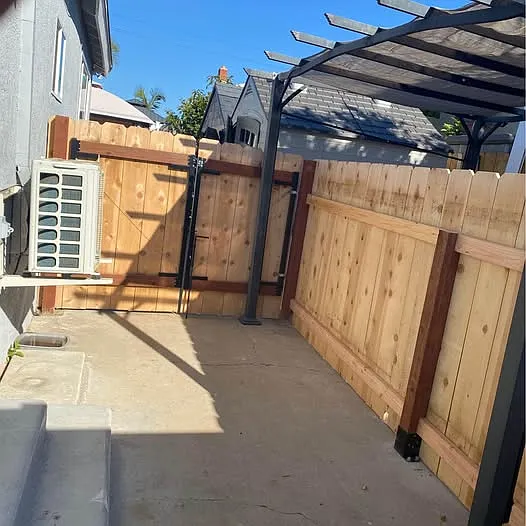 2852 Sewell Ave — Photo 7