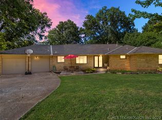 2247 E 48th St, Tulsa, OK 74105