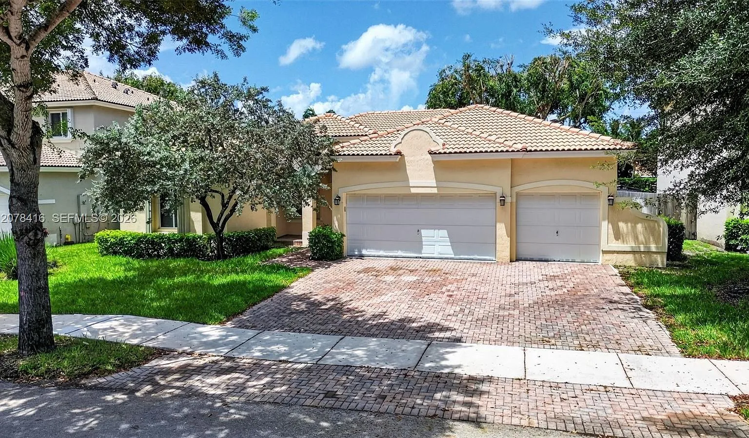 Palm Isle Estates — Photo 2