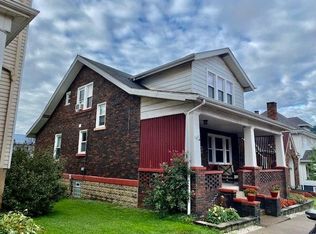 38 9th St, McMechen, WV 26040