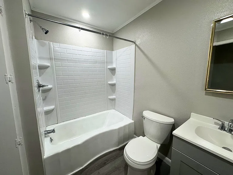372 Fredonia St — Photo 11