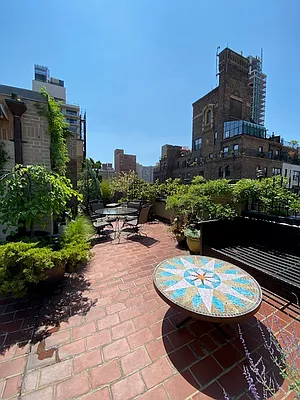 Sold by Compass | media 20