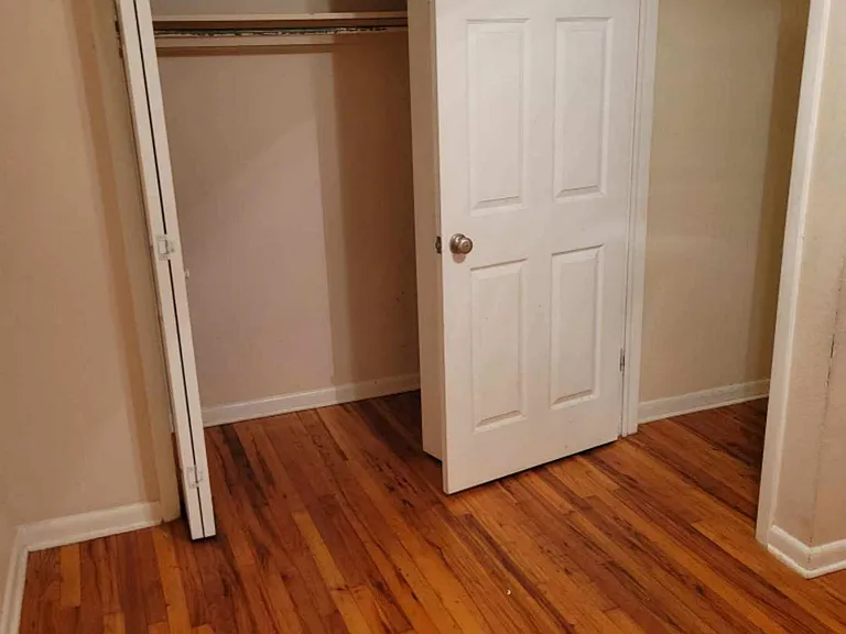 1505 Hudson St #4 — Photo 8