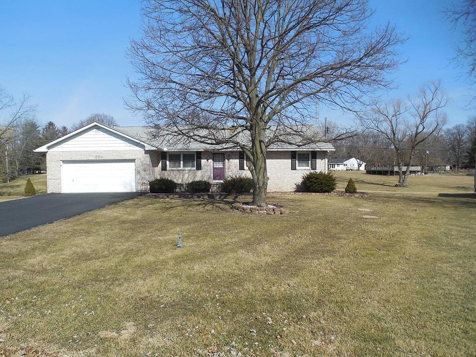 1st image of 884 Stephanie Dr