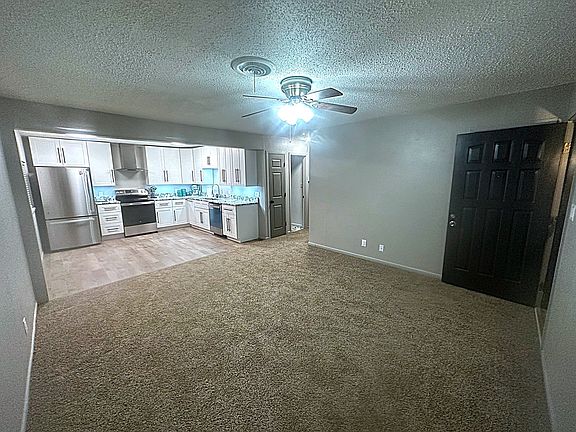 Kitchen - Living room